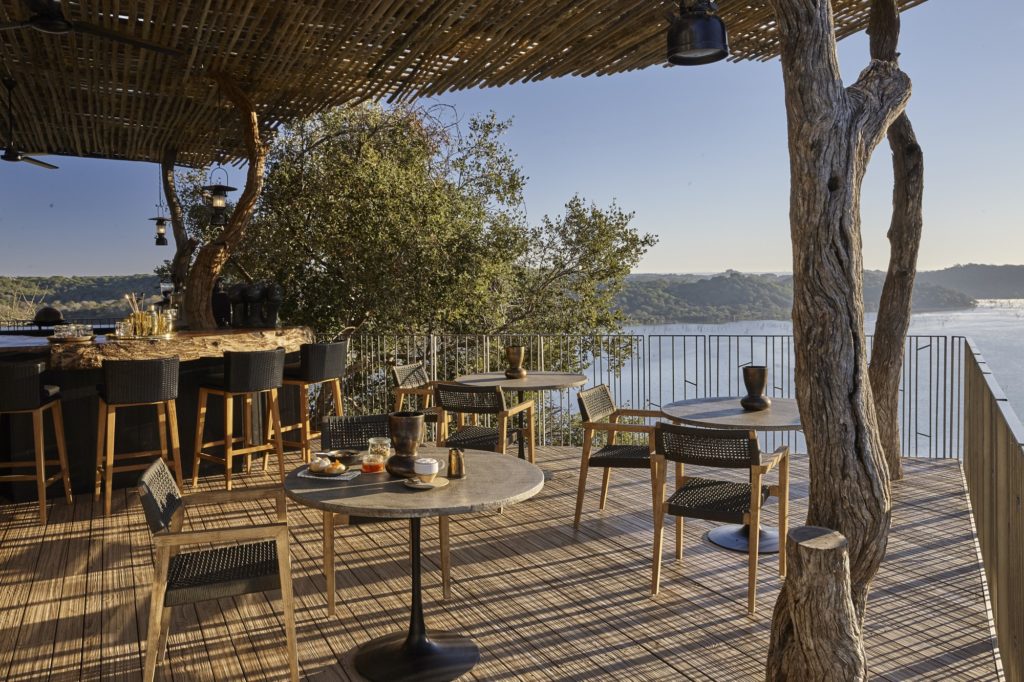 Singita-Pamushana-Lodge-Deck-and-Bar_resized